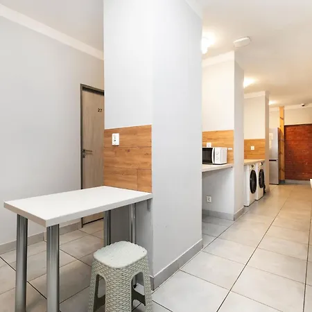 Hostel Najtańsze łagiewnicka 16 *